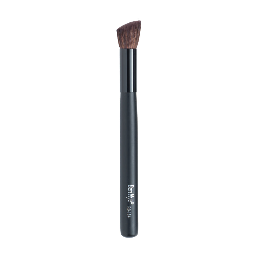 Rouge Brush - Angle