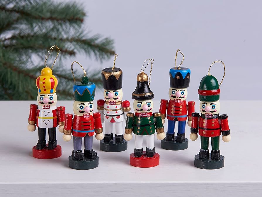 Crackers - Traditional Nutcrackers 6ct